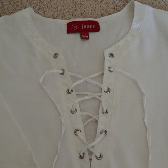 Lace-up 3/4 sleeve top - Picture 3 of 5